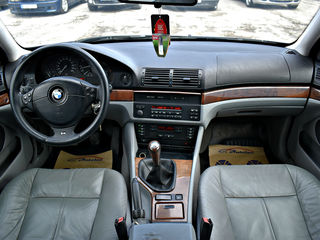 BMW 5 Series foto 7