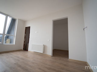 Apartament cu 2 camere, 85 m², Durlești, Chișinău foto 6