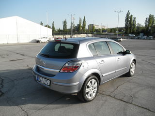 Opel Astra foto 8