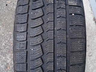 Un cauciuc 225/55 R17