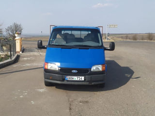 Ford Transit foto 1