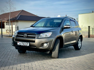 Toyota Rav 4 foto 1