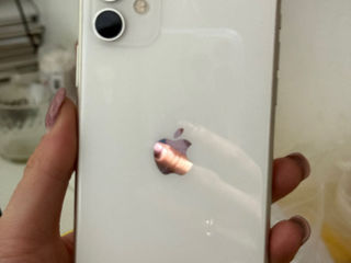 iPhone 11 64GB foto 2