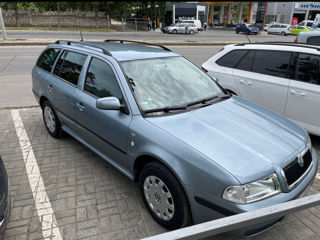 Skoda Octavia foto 1