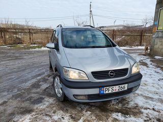 Opel Zafira foto 4