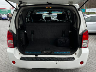 Nissan Pathfinder foto 17