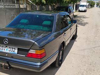 Mercedes Series (W124) foto 5