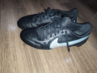 Vand buti nike tiempo