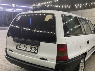 Opel Astra foto 3