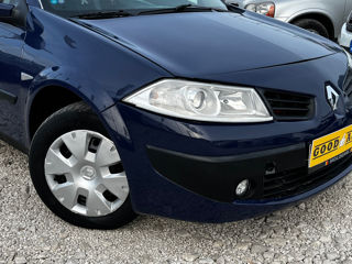 Renault Megane foto 2