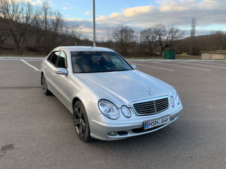 Mercedes E-Class foto 3