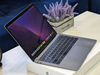 MacBook Air Retina 2018 (Core i5 8210Y/8Gb Ram/250Gb SSD/UHD Graphics/13.3" Retina) foto 3
