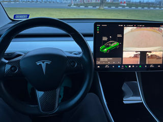 Tesla Model 3 foto 8