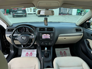 Volkswagen Jetta foto 12