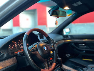 BMW 5 Series foto 7