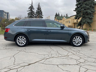 Skoda Superb foto 4