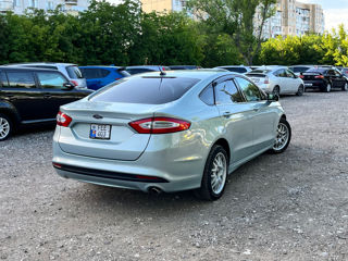 Ford Fusion foto 4