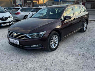 Volkswagen Passat foto 2