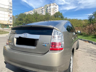 Toyota Prius foto 1