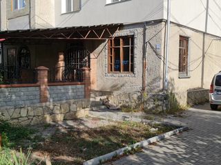 Or. Anenii Noi vinzare/chirie/arenda bunului imobil comercial in centrul orașului