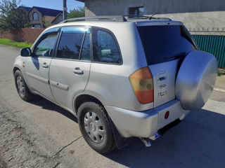 Toyota Rav 4 foto 2