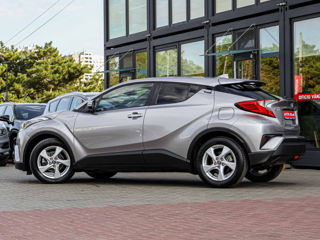 Toyota C-HR foto 2