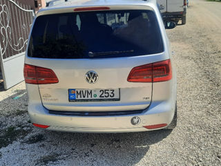 Volkswagen Touran foto 3