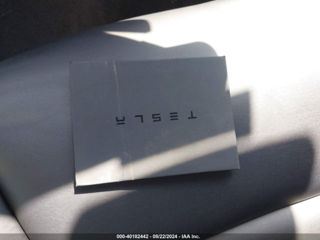 Tesla Model Y foto 5