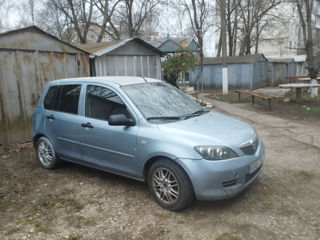 Mazda 2 foto 2