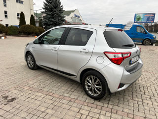 Toyota Yaris foto 3