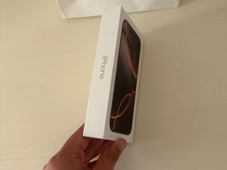 iPhone 16 Pro Desert Titanium 256GB foto 3