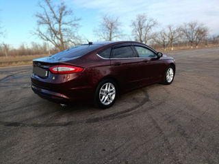 Ford Fusion foto 3