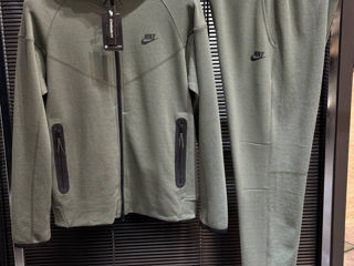 Nike Tech Fleece