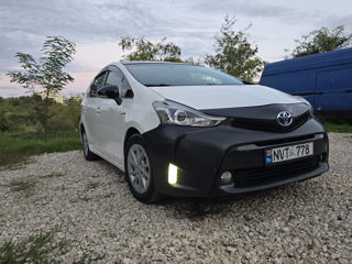 Toyota Prius + foto 2