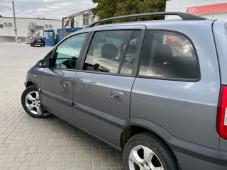 Opel Zafira foto 3