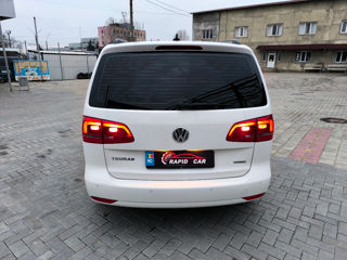 Volkswagen Touran foto 6