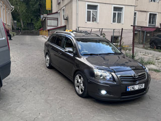 Toyota Avensis foto 5