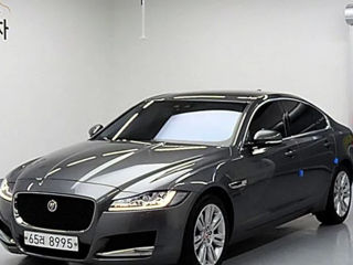 Jaguar F-PACE foto 1