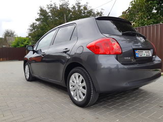 Toyota Auris foto 2