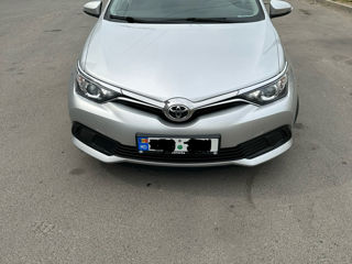 Toyota Auris foto 2