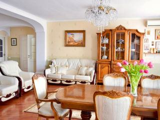 3-комн. кв., 120 м², 6/8 эт.