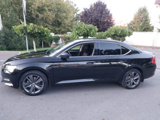 Skoda Superb foto 4