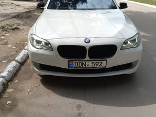 BMW 5 Series foto 4