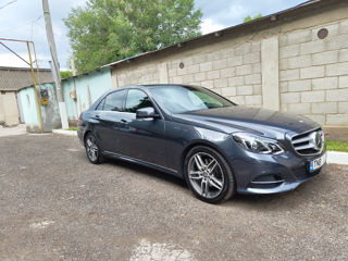 Mercedes E-Class foto 2