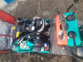 Miniexcavator Yanmar motor foto 4