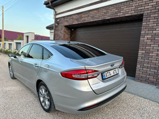 Ford Fusion foto 3