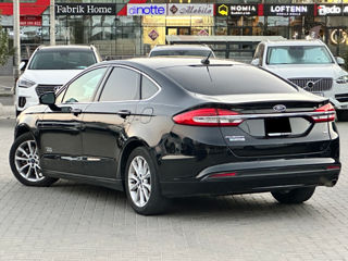 Ford Fusion foto 3