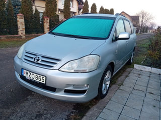 Toyota Avensis Verso