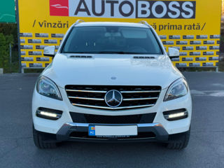 Mercedes M-Class foto 2