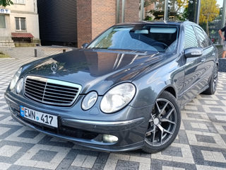 Mercedes E-Class foto 9